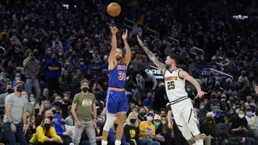 NBA: ¡Rey del Triple! Hace dos años Stephen Curry logró una cifra histórica con sus lanzamientos de larga distancia (+Video)