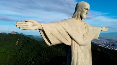 El Cristo Redentor se viste con la camiseta de Pelé (+Foto) El Cristo Redentor se viste con la camiseta de Pelé (+Foto)