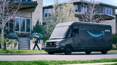 Así fue el momento en el que una repartidora de Amazon fue atacada por dos racistas al entregar un pedido (+Video) Así fue el momento en el que una repartidora de Amazon fue atacada por dos racistas al entregar un pedido (+Video)