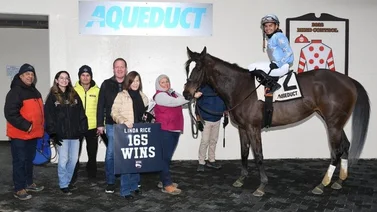 Linda Rice impone nueva marca para entrenadores en un año en Aqueduct