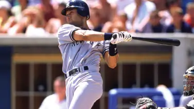 MLB: Shortstops con más de 215 hits en una temporada de Grandes Ligas MLB: Shortstops con más de 215 hits en una temporada de Grandes Ligas