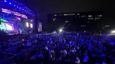 ¡El público salsero disfrutó con lluvia de un mega concierto! ¡El público salsero disfrutó con lluvia de un mega concierto!