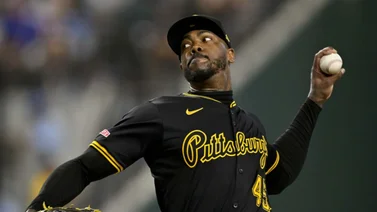 MLB: RedSox acuerdan con este veterano lanzador cubano