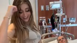 TikToker es criticada por bailarle a su novio de 85 años en el hospital