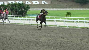 Emisael Jaramillo recupera su trono como rey del Caribe en solitario