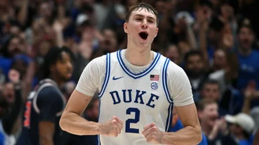 NCAA: Cooper Flagg, el novato que la está rompiendo en el baloncesto universitario