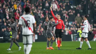 Vinicius Jr recibe insultos en Vallecas y es sancionado por gestos obscenos Vinicius Jr recibe insultos en Vallecas y es sancionado por gestos obscenos