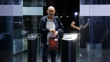 Nuevo presidente de la RFEF quiere renovar de inmediato a Luis De La Fuente Nuevo presidente de la RFEF quiere renovar de inmediato a Luis De La Fuente