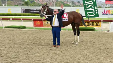 Rafael Cartolano desea un próspero y venturoso año 2025 a toda la fanaticada hípica Rafael Cartolano desea un próspero y venturoso año 2025 a toda la fanaticada hípica