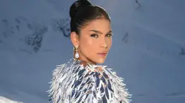 Johanna Aponte cierra el año por todo lo alto con "Blue Queen" 