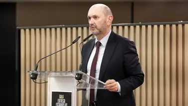 Nuevo Presidente de la RFEF se declara abiertamente madridista y se pone a disposición de Florentino Pérez Nuevo Presidente de la RFEF se declara abiertamente madridista y se pone a disposición de Florentino Pérez