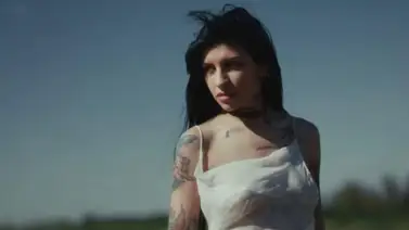 Así suena "La Cueva", la desgarradora canción de Cazzu... ¿para Nodal? Así suena "La Cueva", la desgarradora canción de Cazzu... ¿para Nodal?