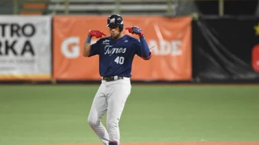 LVBP: José "Cafecito" Martínez iguala a estas grandes figuras con su bambinazo 43 de por vida (+video)