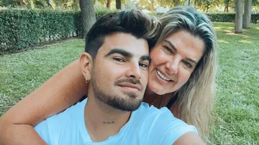 Inés María Calero y Jonathan Moly se unen en familia para preparar hallacas 