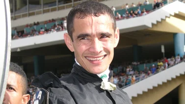 Conoce las montas de Ángel Alciro Castillo para este 24 de diciembre en el hipódromo de Parx Racing