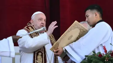 El Papa Francisco emite su mensaje de Navidad y pide por Venezuela(+Video)