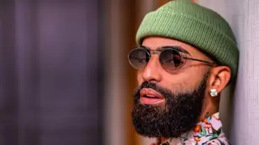 Arcángel feliz por la llegada de su primer nieto  Arcángel feliz por la llegada de su primer nieto