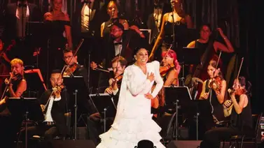 Isabel Pantoja se contagia de alegría con 'El Burrito Sabanero' Isabel Pantoja se contagia de alegría con 'El Burrito Sabanero'