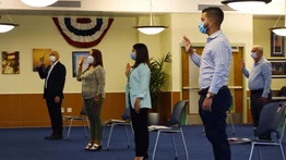 Ciudadanía en EEUU: Qué hacer si no puedes asistir a la ceremonia de juramentación