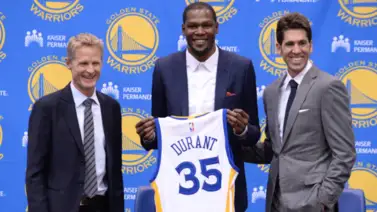 Kevin Durant revela la razón por la que abandonó a Oklahoma City para jugar con Curry Kevin Durant revela la razón por la que abandonó a Oklahoma City para jugar con Curry