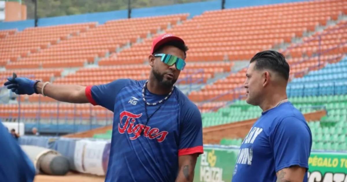 Leyenda del béisbol venezolano "Cafecito" Martínez anuncia su retiro