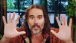 Policía británica agrega dos nuevos delitos al expediente de Russell Brand
