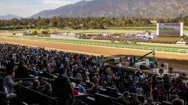 Lluvia no detuvo a la afición: Santa Anita cierra su estreno con cifra histórica Lluvia no detuvo a la afición: Santa Anita cierra su estreno con cifra histórica