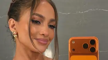 Jennifer López lució atrevido look para Navidad Jennifer López lució atrevido look para Navidad