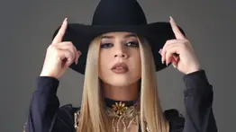 Yenifer Mora hace evolucionar la música llanera con “Agonía”